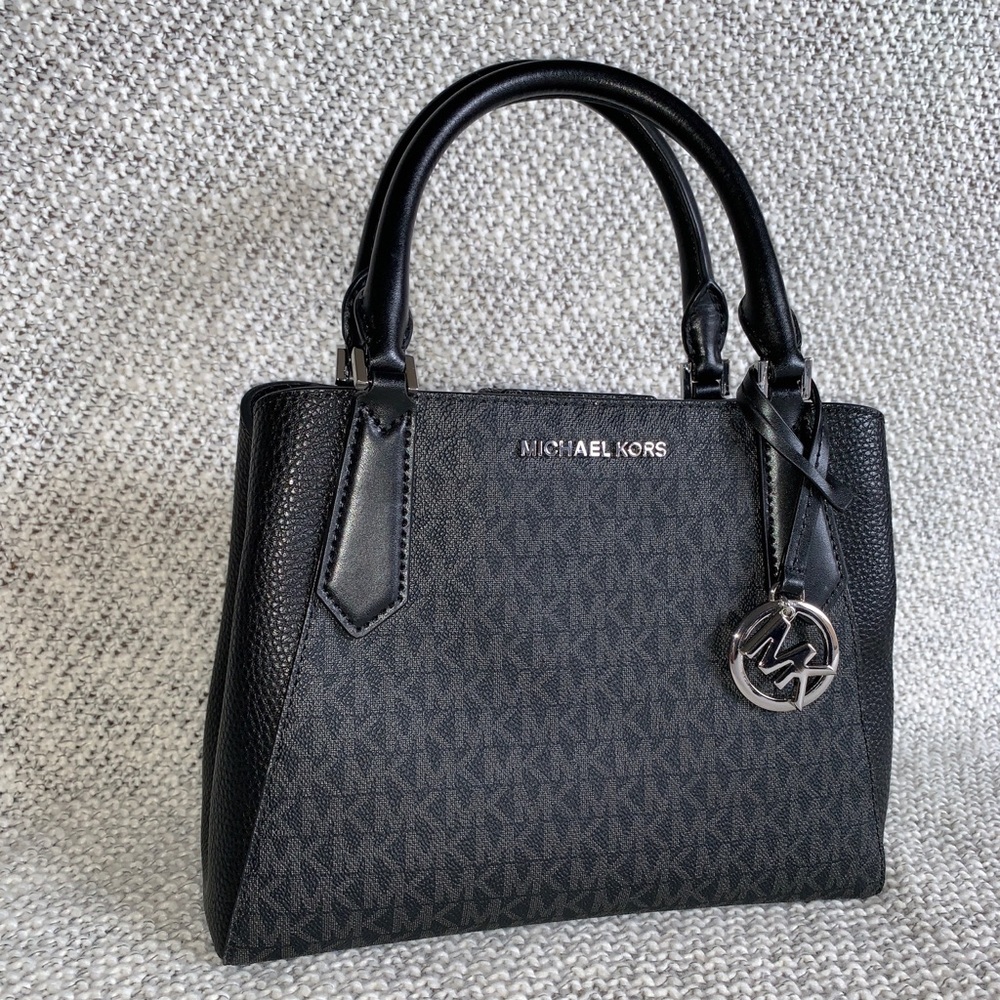 👜NWT Brand New Michael Kors Handbag